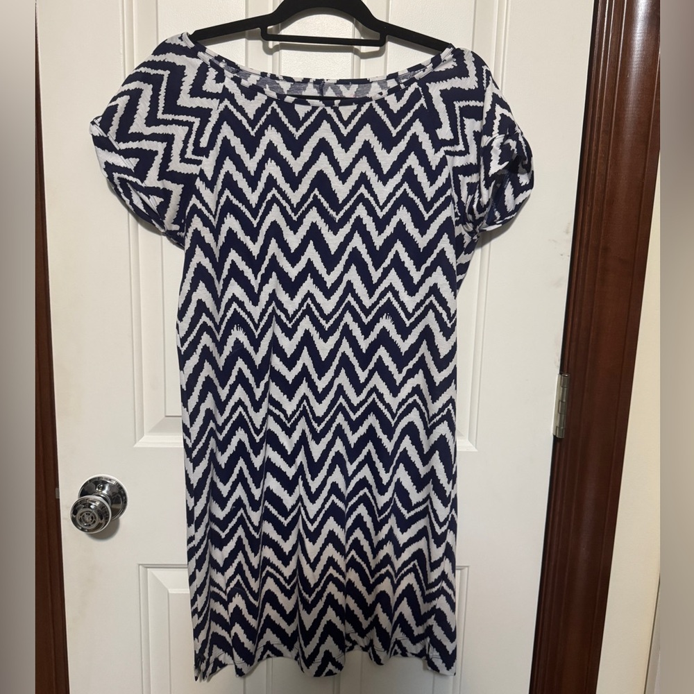 Lilly Pulitzer chevron navy dress size M EUC